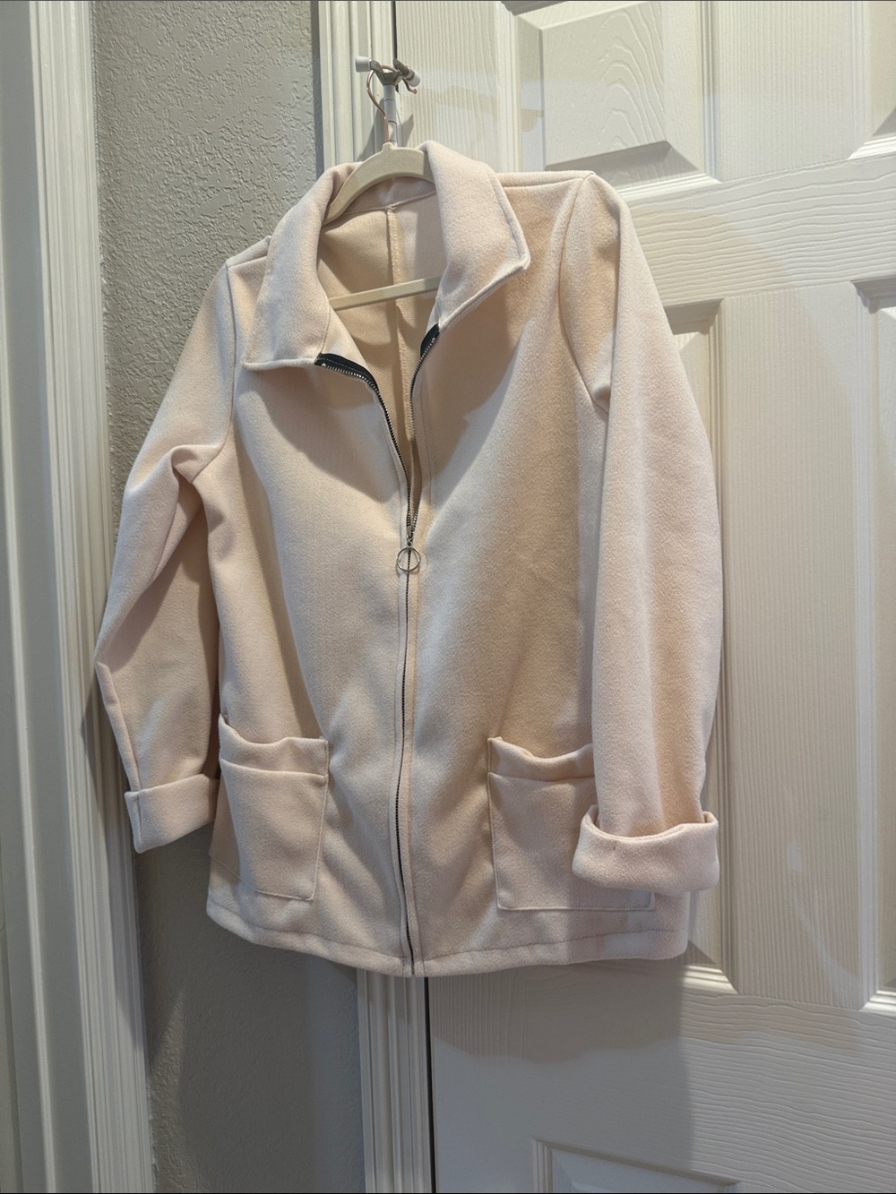 Women's Cream Zip-Front Jacket with Collar